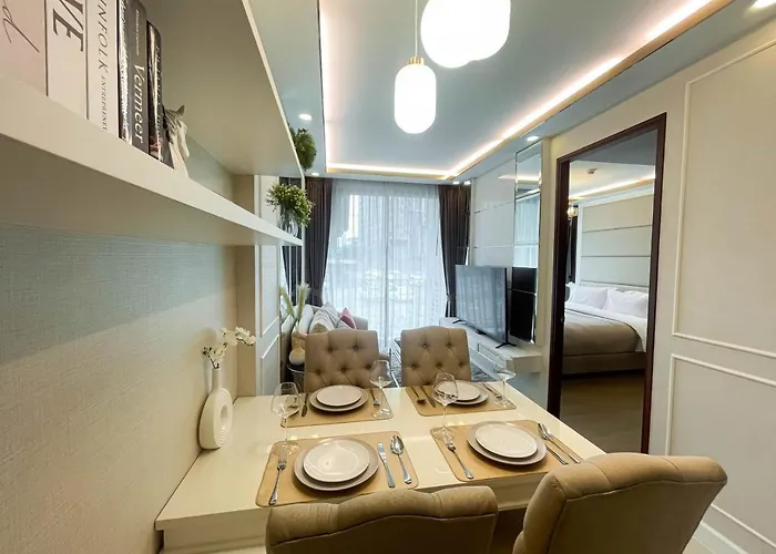 Comfortable 1br - Ultra Fast Wifi - Huai Khwang Apartamento